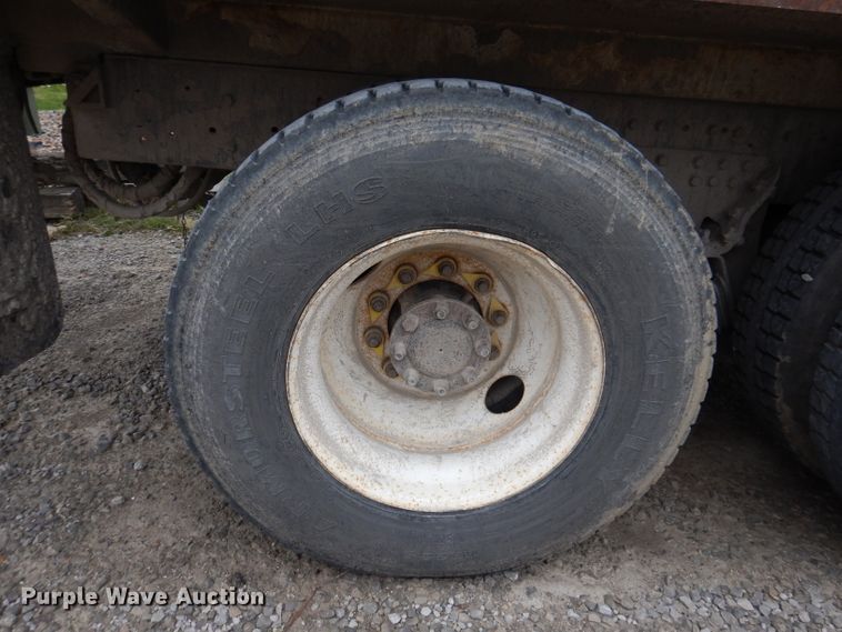 image for item KY9675 2007 International 7400  refuse truck