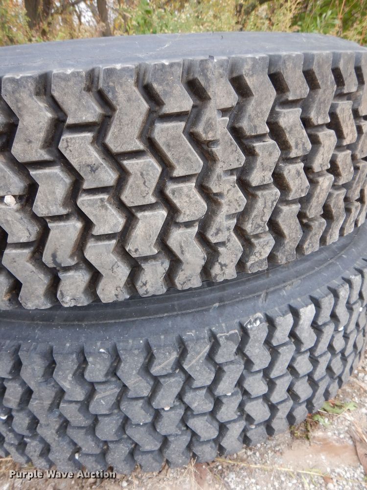 image for item KY9689 (8) tires and wheels