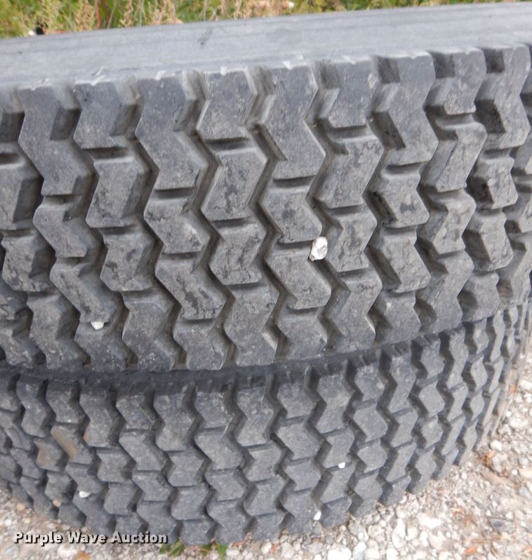 image for item KY9689 (8) tires and wheels