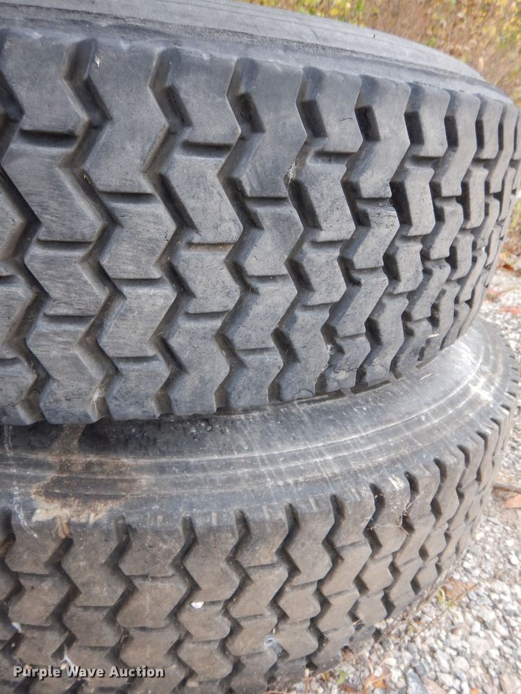 image for item KY9689 (8) tires and wheels