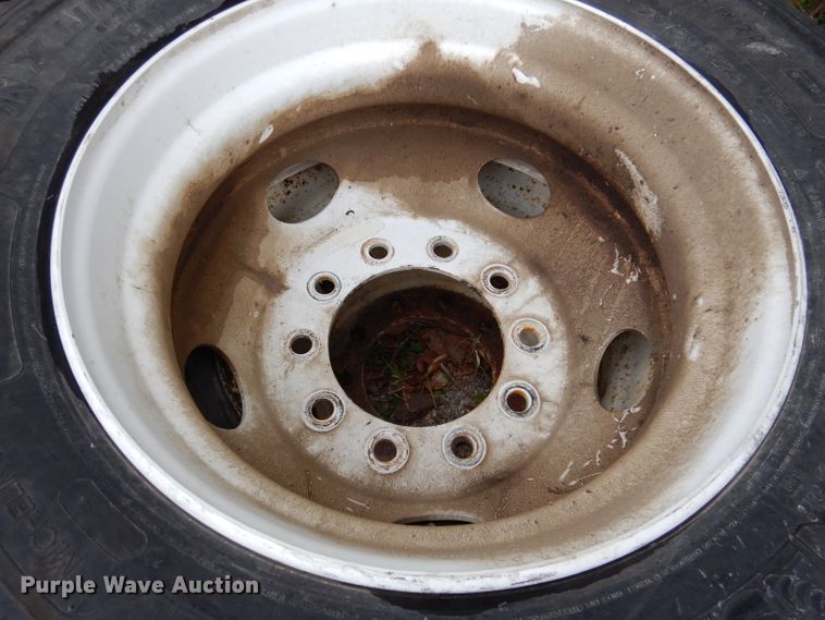 image for item KY9689 (8) tires and wheels