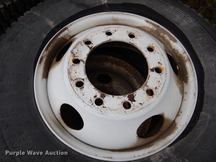 image for item KY9689 (8) tires and wheels