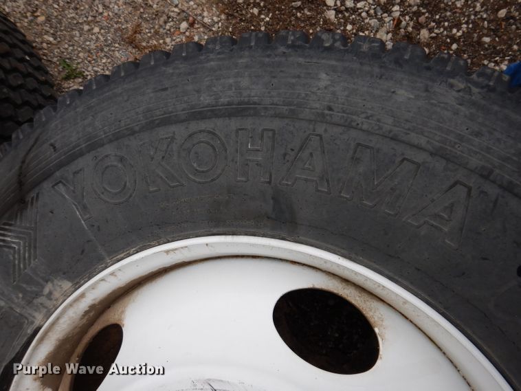 image for item KY9689 (8) tires and wheels