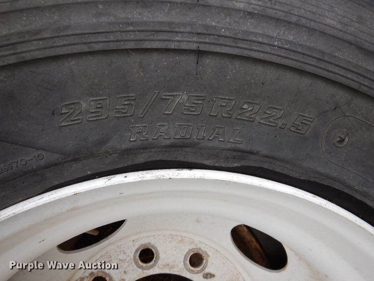 image for item KY9689 (8) tires and wheels