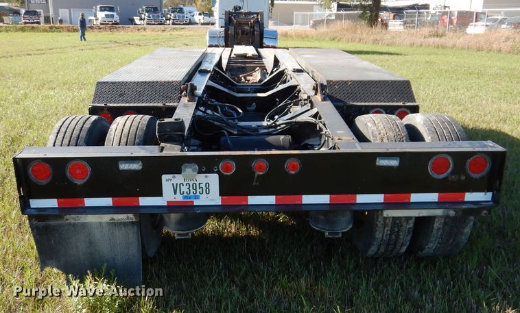 image for item KY9713 2007 Etnyre  lowboy equipment trailer