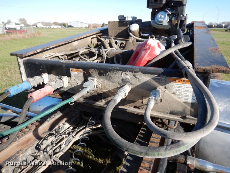 image for item KY9713 2007 Etnyre  lowboy equipment trailer