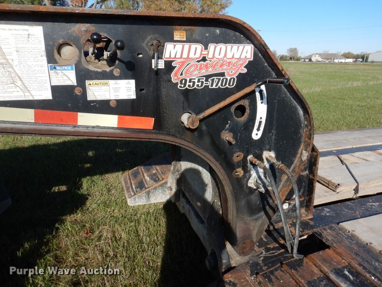 image for item KY9713 2007 Etnyre  lowboy equipment trailer