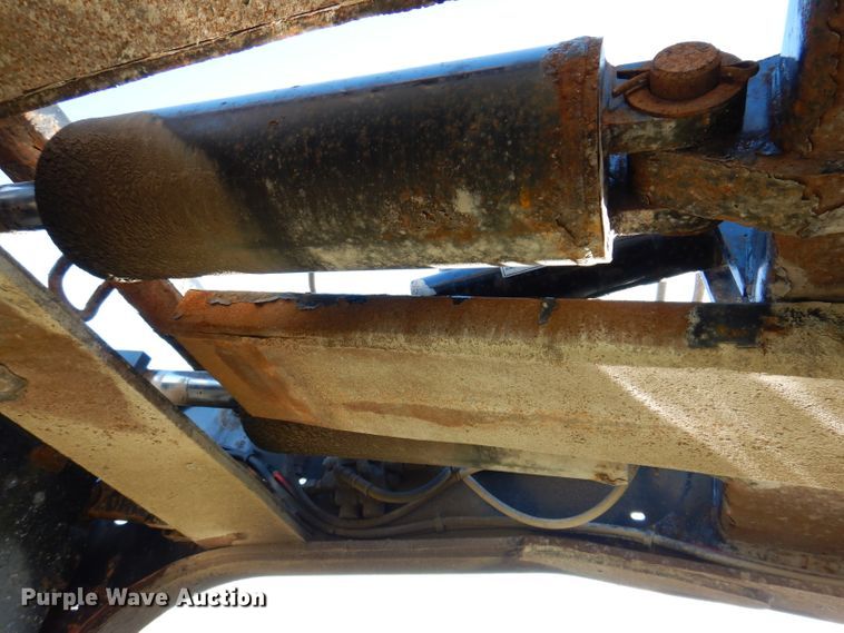 image for item KY9713 2007 Etnyre  lowboy equipment trailer