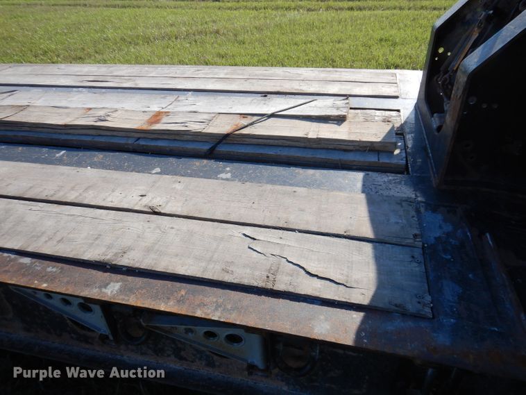 image for item KY9713 2007 Etnyre  lowboy equipment trailer