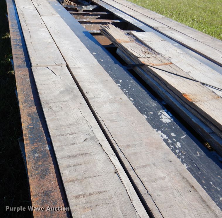 image for item KY9713 2007 Etnyre  lowboy equipment trailer