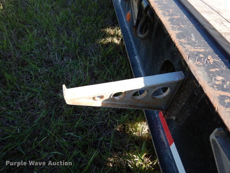 image for item KY9713 2007 Etnyre  lowboy equipment trailer