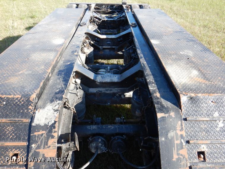 image for item KY9713 2007 Etnyre  lowboy equipment trailer