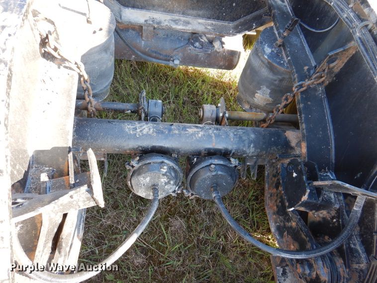 image for item KY9713 2007 Etnyre  lowboy equipment trailer