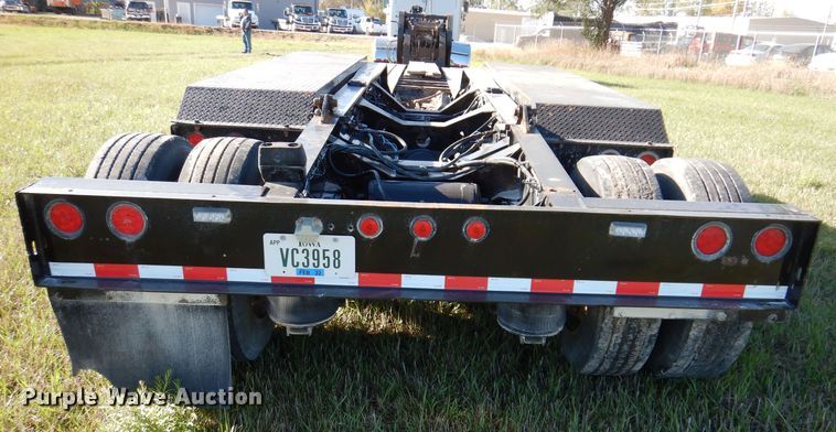 image for item KY9713 2007 Etnyre  lowboy equipment trailer