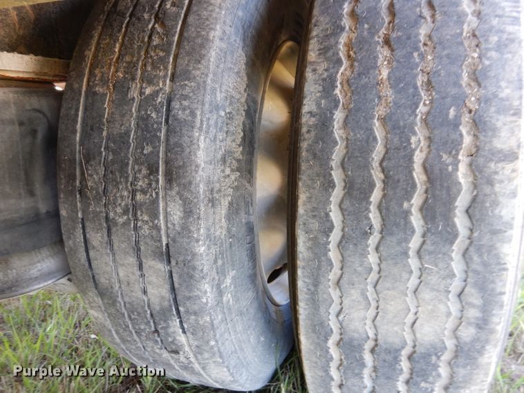 image for item KY9713 2007 Etnyre  lowboy equipment trailer