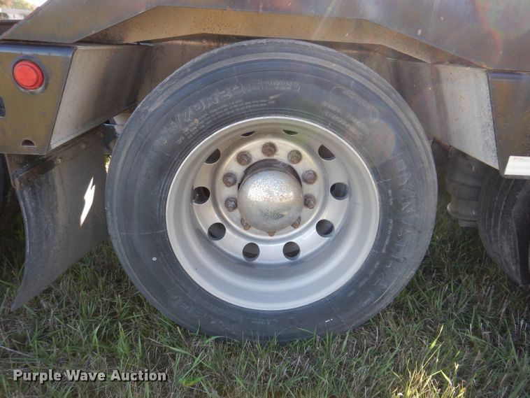 image for item KY9713 2007 Etnyre  lowboy equipment trailer