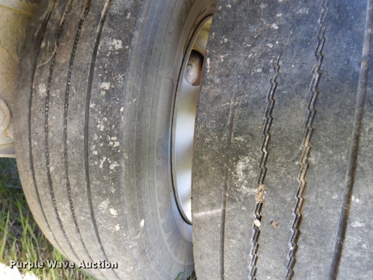 image for item KY9713 2007 Etnyre  lowboy equipment trailer