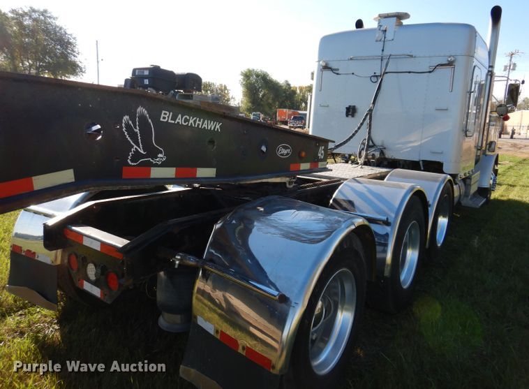 image for item KY9714 2001 Freightliner FLD132XL Classic  semi truck