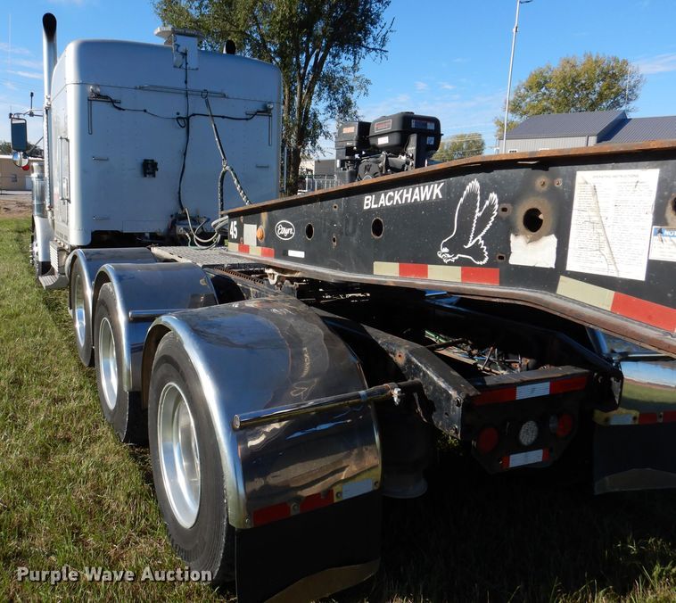 image for item KY9714 2001 Freightliner FLD132XL Classic  semi truck