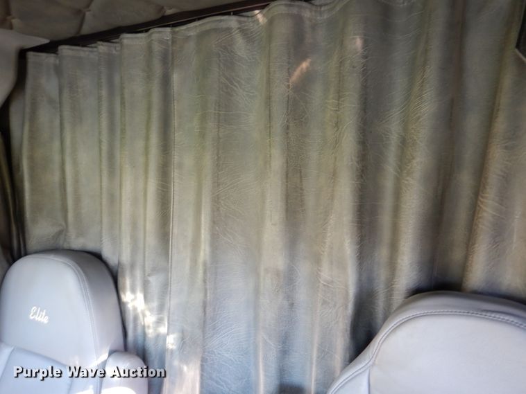 image for item KY9714 2001 Freightliner FLD132XL Classic  semi truck