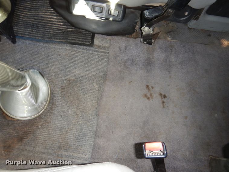 image for item KY9714 2001 Freightliner FLD132XL Classic  semi truck