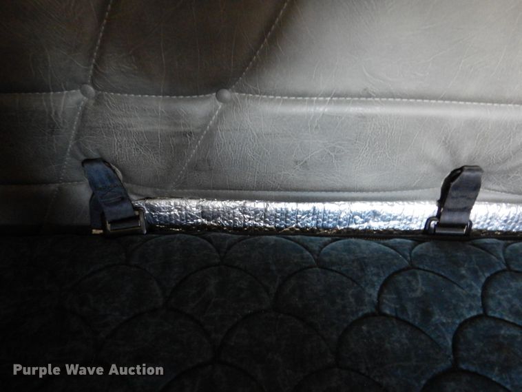 image for item KY9714 2001 Freightliner FLD132XL Classic  semi truck