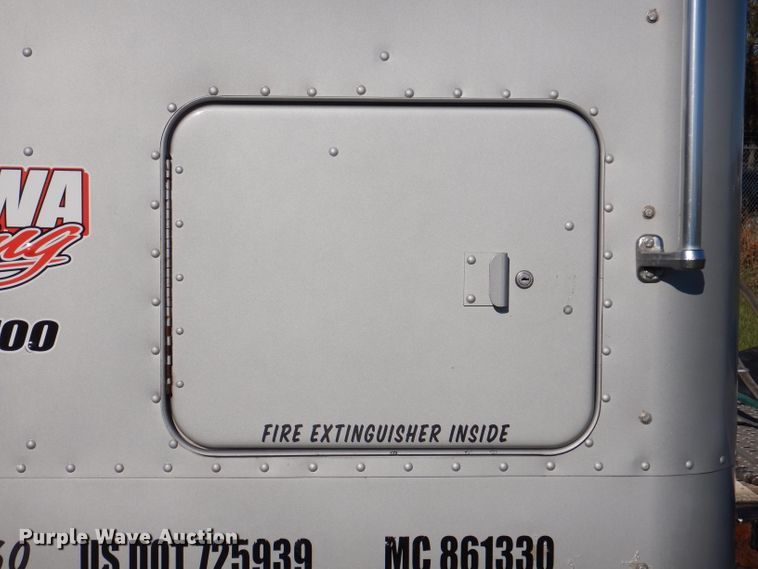 image for item KY9714 2001 Freightliner FLD132XL Classic  semi truck