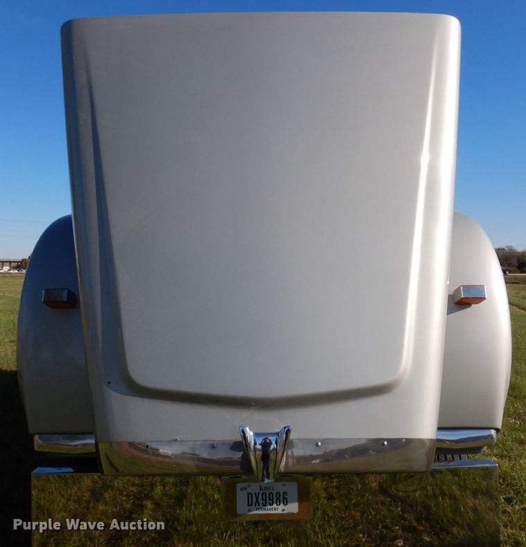 image for item KY9714 2001 Freightliner FLD132XL Classic  semi truck