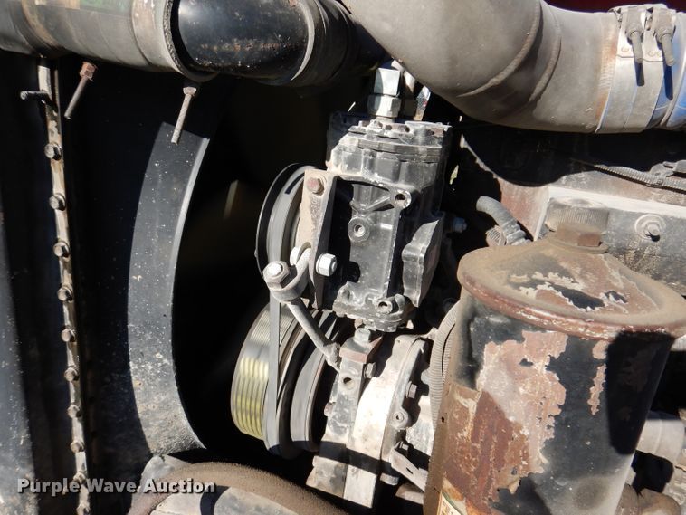 image for item KY9714 2001 Freightliner FLD132XL Classic  semi truck