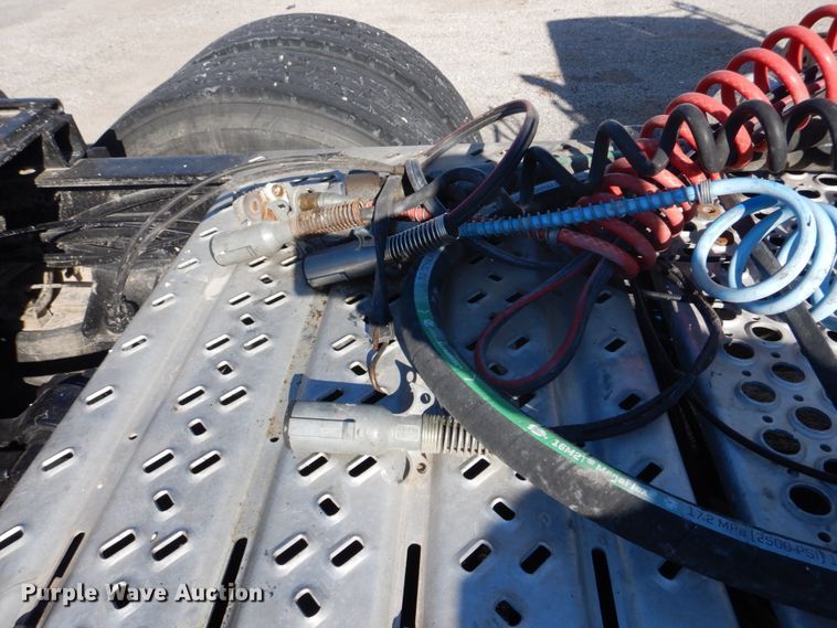 image for item L1395 2012 Peterbilt 365  semi truck