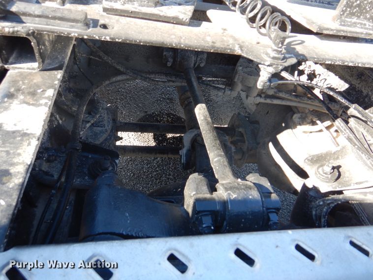 image for item L1395 2012 Peterbilt 365  semi truck