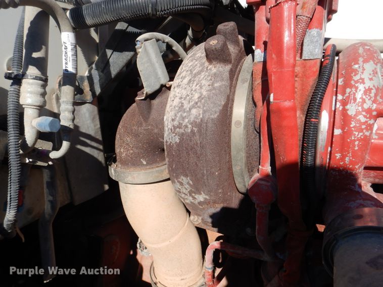 image for item L1395 2012 Peterbilt 365  semi truck