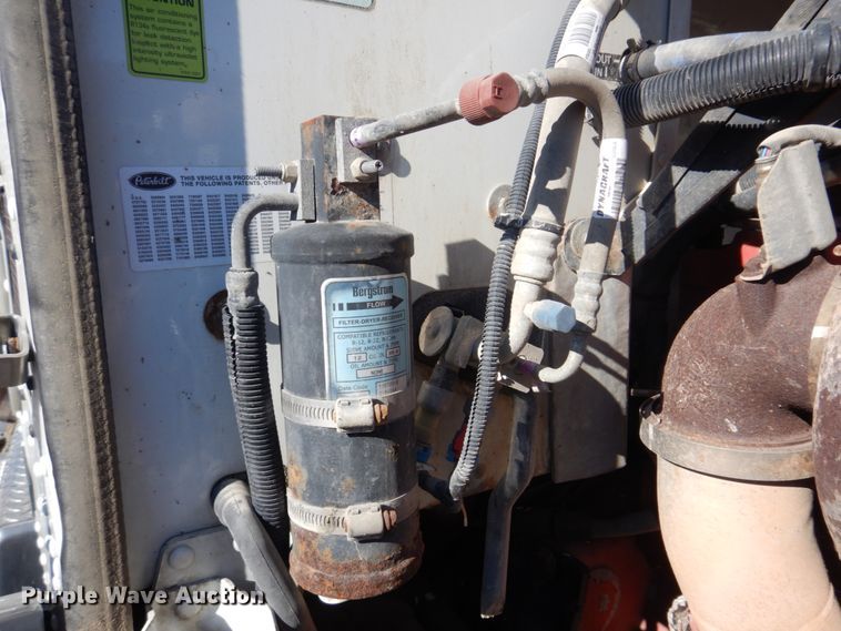 image for item L1395 2012 Peterbilt 365  semi truck