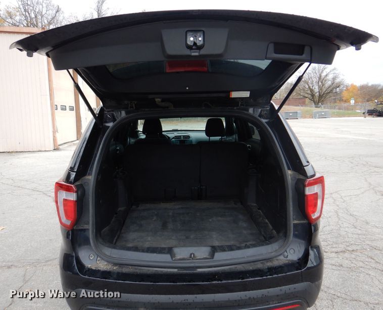 image for item DH8048 2016 Ford Explorer Police  SUV