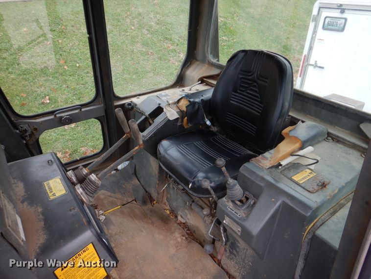 image for item DH8050 1988 Fiat-Allis 14C  dozer