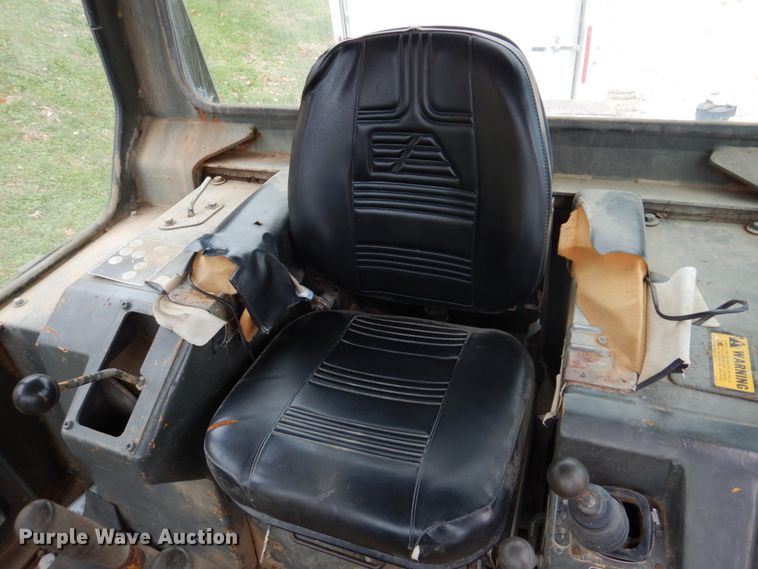 image for item DH8050 1988 Fiat-Allis 14C  dozer