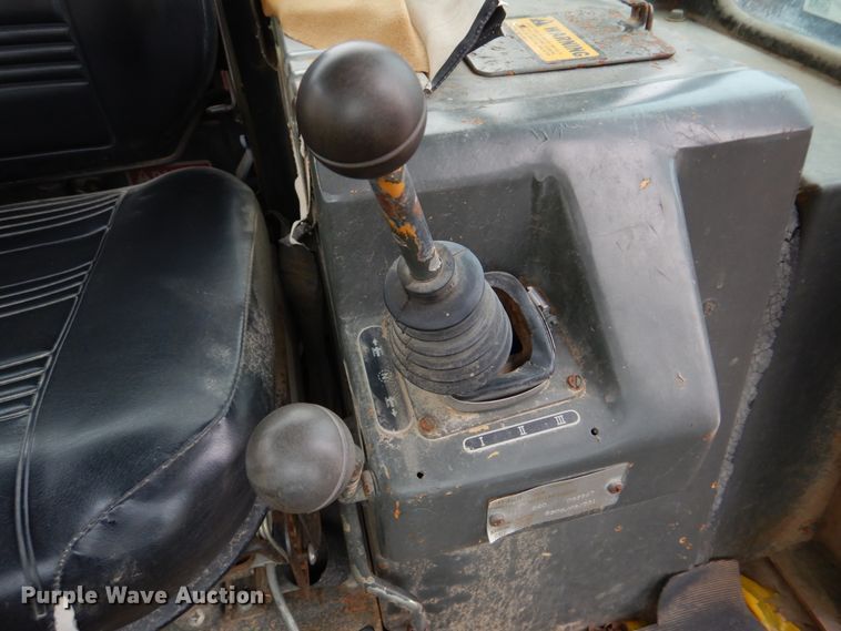 image for item DH8050 1988 Fiat-Allis 14C  dozer