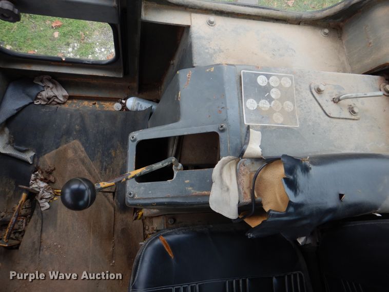 image for item DH8050 1988 Fiat-Allis 14C  dozer