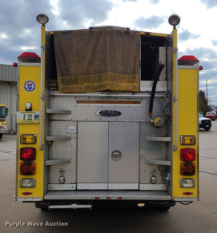 image for item DJ1517 1999 Pierce  fire truck