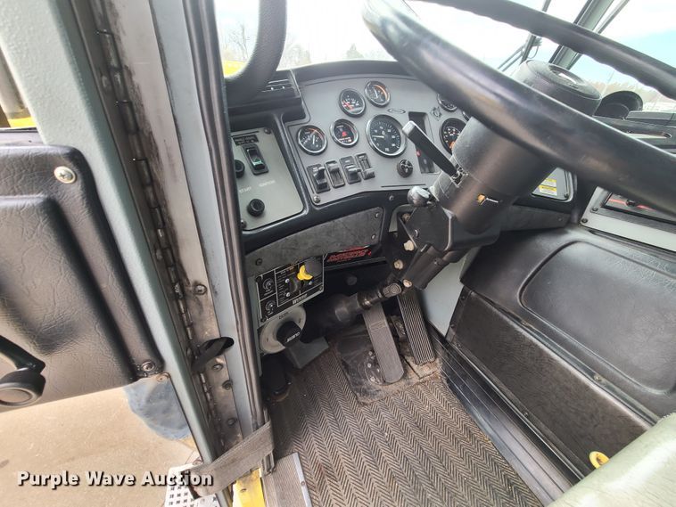 image for item DJ1517 1999 Pierce  fire truck