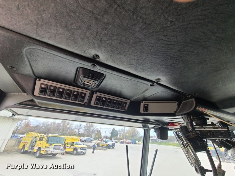 image for item DJ1517 1999 Pierce  fire truck