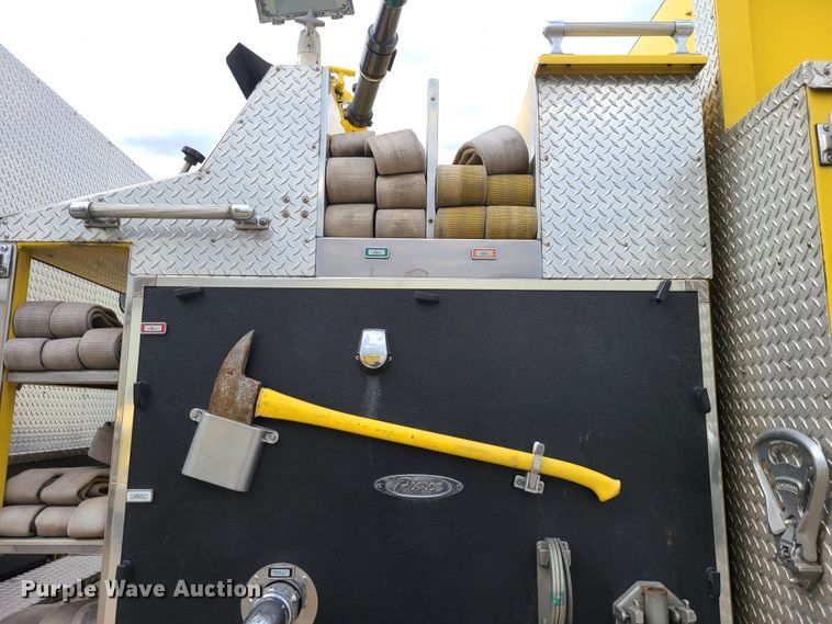 image for item DJ1517 1999 Pierce  fire truck