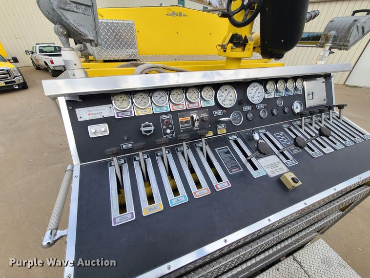 image for item DJ1517 1999 Pierce  fire truck