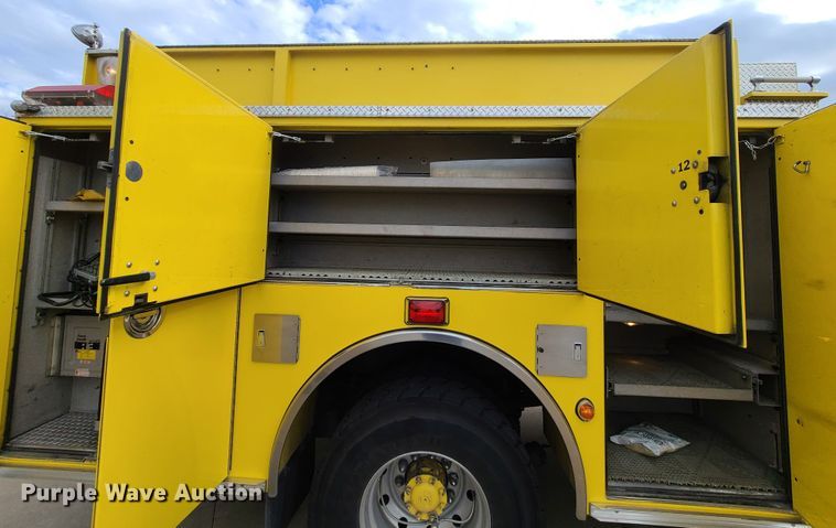 image for item DJ1517 1999 Pierce  fire truck