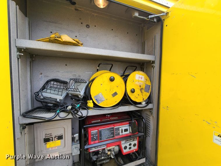 image for item DJ1517 1999 Pierce  fire truck