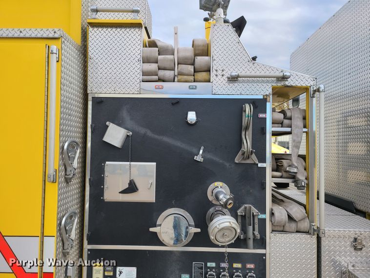 image for item DJ1517 1999 Pierce  fire truck