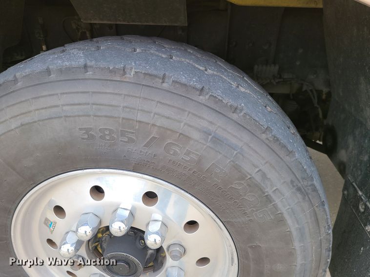 image for item DJ1517 1999 Pierce  fire truck