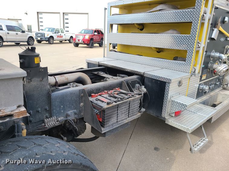 image for item DJ1517 1999 Pierce  fire truck