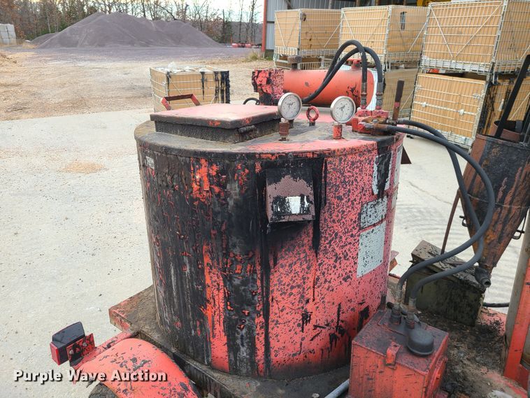 image for item DJ1586 Crafco EZ Pour 50  melter applicator