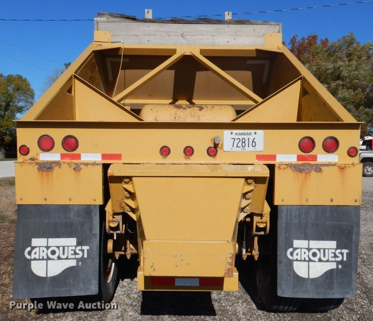 image for item DK1363 2009 Corn Belt S-3002  bottom dump trailer